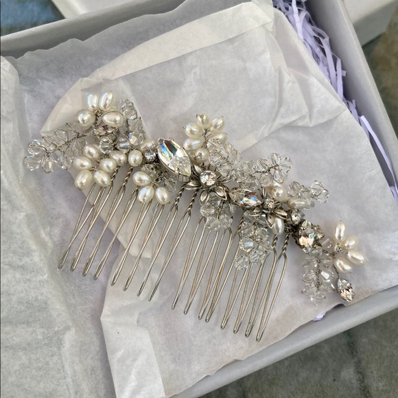 Freshwater Pearl & Crystal Wedding Hair Comb - Picture 1 of 3